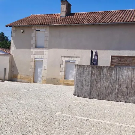 Maison 180m2 4 Et Mezzanine Au Calme Proche Futuroscope Et Aquascope Сasa de vacaciones Buxerolles