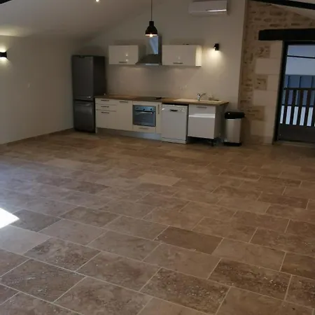 Maison 180m2 4 Et Mezzanine Au Calme Proche Futuroscope Et Aquascope Buxerolles