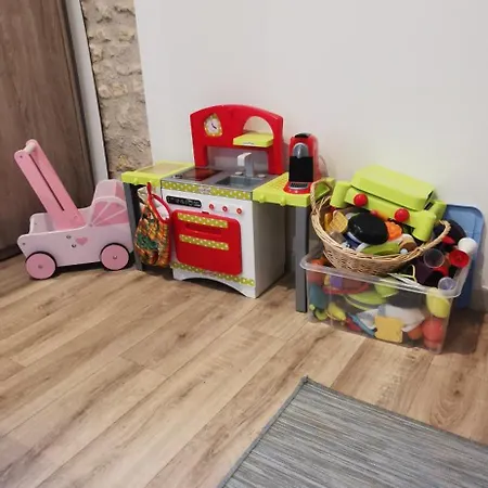 Сasa de vacaciones Maison 180m2 4 Et Mezzanine Au Calme Proche Futuroscope Et Aquascope *
