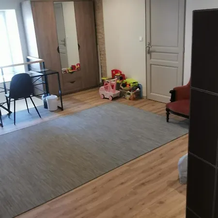 Maison 180m2 4 Et Mezzanine Au Calme Proche Futuroscope Et Aquascope Holiday home Buxerolles